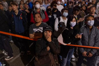 Tòa tháp chọc trời ở Hồng Kông bốc cháy như bó đuốc khổng lồ