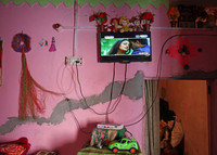 Nhiều vết nứt bí ẩn xuất hiện tại thị trấn hành hương nổi tiếng trên dãy Himalaya 