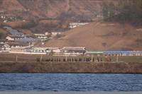 Cuộc sống yên bình tại Triều Tiên nhìn từ bên kia biên giới