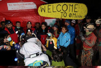 Cận cảnh cuộc giải cứu thành công nhà thám hiểm Mỹ mắc kẹt ở độ sâu 1.000m