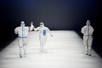 Những khoảnh khắc lạ lùng trên thế giới trong năm 2021