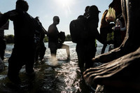 [ẢNH] Hàng nghìn người di cư tập trung ở biên giới Mỹ, thách thức không nhỏ với ông Biden