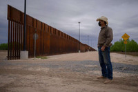 [ẢNH] Bất ngờ với “nghĩa địa” vật liệu xây tường biên giới Mỹ - Mexico