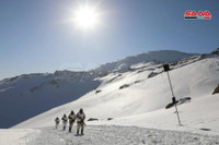 [ẢNH] Lực lượng đặc nhiệm Syria gần biên giới Israel