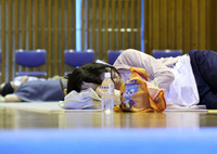 Cảnh người dân sơ tán sau trận động đất cực mạnh gây sóng thần ở Nga