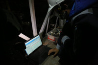 Xem kiểm nghiệm từ chiếc ốc vít để sửa tổng thể cầu Chương Dương 36 năm tuổi