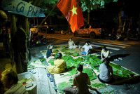 Ấm lòng từ những chiếc bánh nghĩa tình được gửi tới bà con vùng lũ