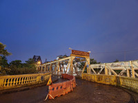 Ảnh: Nước lũ sông Hồng ở Long Biên vượt báo động 2, nước ngập tới mái nhà dân vùng bãi