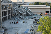 Mất nhà, mất người thân, người dân Myanmar đang xoay sở từng ngày sau trận động đất