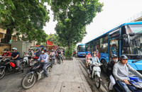 Chính thức phân làn riêng biệt cho ô tô, xe máy trên đường Nguyễn Trãi