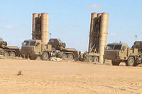 [ẢNH] Hệ thống phòng không S-400 của Nga hiện diện ở Algeria 