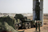 [ẢNH] Hệ thống phòng không S-400 của Nga hiện diện ở Algeria 