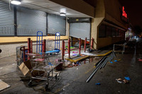 [Ảnh] Bạo động, hôi của trước thềm bầu cử ở Mỹ, hàng loạt cây ATM bị kích nổ