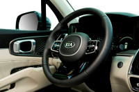 Ngắm Kia Sorento vừa xuất xưởng, giá khởi điểm hơn một tỷ đồng