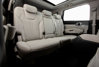 Ngắm Kia Sorento vừa xuất xưởng, giá khởi điểm hơn một tỷ đồng