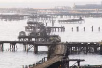 Khám phá thành phố giàn khoan lâu đời nhất trên thế giới