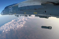 [ẢNH] Chỉ trong vài giờ, không quân Nga tiến hành hơn 30 cuộc không kích ở Trung Syria