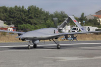 [ẢNH] UAV Bayraktar-TB2 Thổ Nhĩ Kỳ xuất hiện trên bầu trời Idlib ở Syria