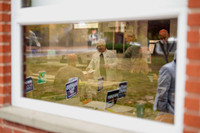 Toàn cảnh cử tri Mỹ đi bỏ phiếu bầu Tổng thống 2024