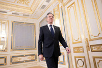 Ngoại trưởng Mỹ Antony Blinken bất ngờ tới Kiev 