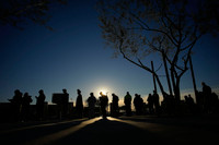 Toàn cảnh cử tri Mỹ đi bỏ phiếu bầu Tổng thống 2024