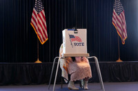 Toàn cảnh cử tri Mỹ đi bỏ phiếu bầu Tổng thống 2024