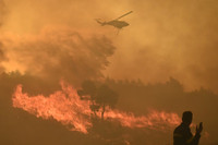 Cháy rừng lan ‘nhanh như chớp’ tại Hy Lạp, nửa đất nước trong ‘cảnh báo đỏ’