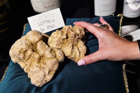 Loại kem đắt nhất thế giới từng nhận kỉ lục guinness, giá 157 tr/hộp và không có hạn sử dụng