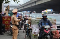 Công an Hà Nội sẵn sàng các phương án đảm bảo thông thoáng 'đón' người dân trở lại Thủ đô sau kỳ nghỉ Tết Dương lịch 2026