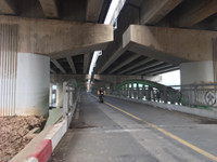 Cầu vòm sắt vượt hồ Linh Đàm 65 tỷ đồng vắng người qua lại