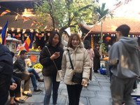 Giới trẻ Hà thành đến chùa Hà cầu duyên đầu năm mới