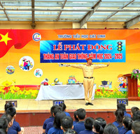 1.200 học sinh Hà Nội nghe tuyên truyền an toàn giao thông