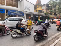 Năm tổ công tác đặc biệt CATP Hà Nội đã xử phạt gần 400 trường hợp vi phạm