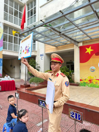 1.200 học sinh Hà Nội nghe tuyên truyền an toàn giao thông