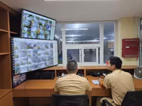 Ứng phó bão số 3, CSGT Hà Nội căng mình làm nhiệm vụ