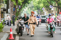 Hiệu quả rõ rệt từ 5 tổ công tác 'đặc biệt' hoạt động giờ cao điểm 