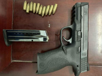 Tội phạm ma túy dùng dao, súng chống trả lực lượng công an