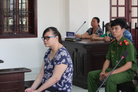 Những bảo mẫu vướng vòng lao lý vì bạo hành trẻ