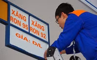 Giá xăng dầu liên tục tăng vọt, khi giảm thì nhỏ giọt
