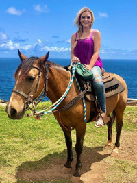 [ẢNH] Nhan sắc xinh đẹp của cô gái Mỹ ngồi xe lăn giành giải Á hậu 