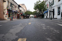 [Ảnh] Đường phố các tỉnh vắng lặng khi giãn cách phòng chống Covid-19 theo Chỉ thị 16