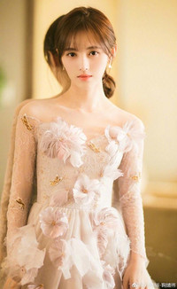 [ẢNH] ‘Mỹ nữ 4.000 năm có một’ Cúc Tịnh Y dính tin đồn ‘dao kéo’