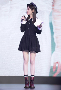 [ẢNH] ‘Mỹ nữ 4.000 năm có một’ Cúc Tịnh Y dính tin đồn ‘dao kéo’