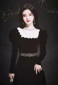 [ẢNH] ‘Mỹ nữ 4.000 năm có một’ Cúc Tịnh Y dính tin đồn ‘dao kéo’