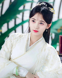 [ẢNH] ‘Mỹ nữ 4.000 năm có một’ Cúc Tịnh Y dính tin đồn ‘dao kéo’