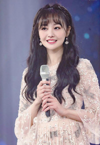 [ẢNH] Diễn viên Trịnh Sảng bất ngờ xin lỗi về vụ mang thai hộ