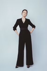 [ẢNH] Cuộc sống viên mãn của “Nữ diễn viên xinh đẹp nhất Trung Quốc” Trần Hồng 