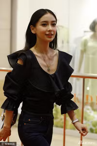 [ẢNH] Đẹp đâu chưa thấy, loạt sao Hoa ngữ gây sốc với thân hình gầy trơ xương 