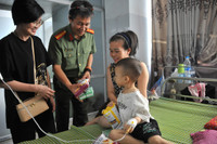 Nhìn lại hành trình chia sẻ nghĩa tình với đồng bào vùng bão lũ