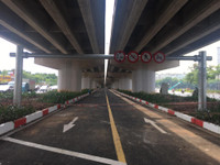 Cầu vòm sắt vượt hồ Linh Đàm trước ngày thông xe